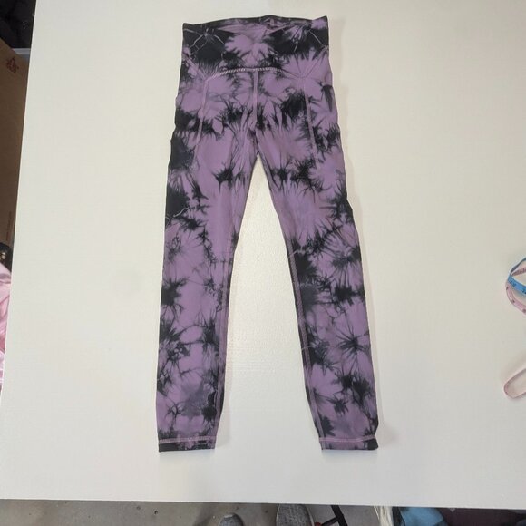 NWOT Lululemon Limited Edition Tie-Dyed Size 4 - Picture 2 of 16